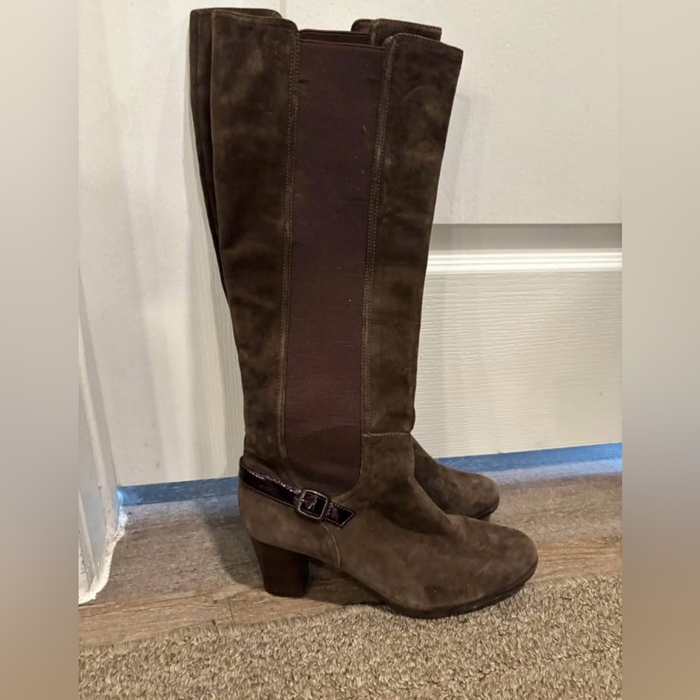 Boots, size 8.5